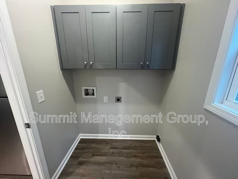 Madison Condo: Bostwick Hwy - 1563