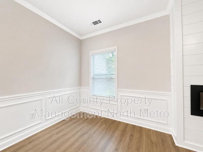Lula Townhome: 6360 Pine Station Drive