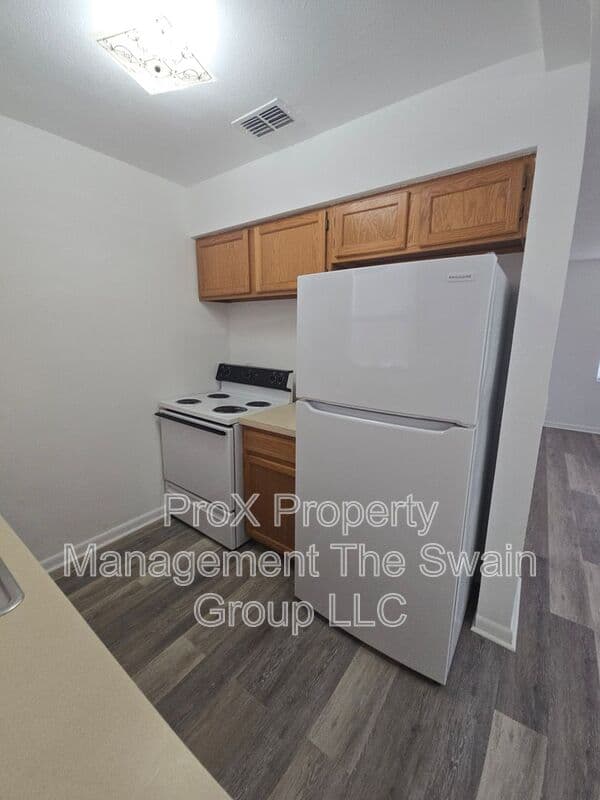 Winter Haven House: 3509 Ave S NW