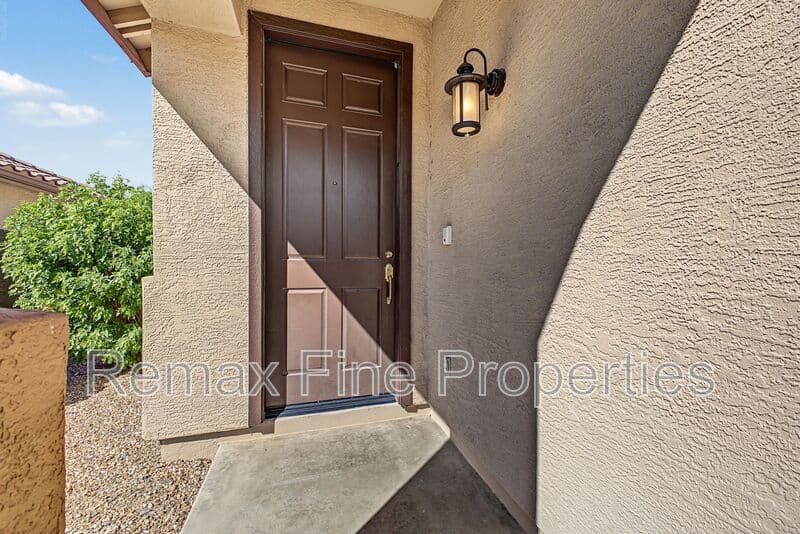 Phoenix House: 39516 N Hillerman Way