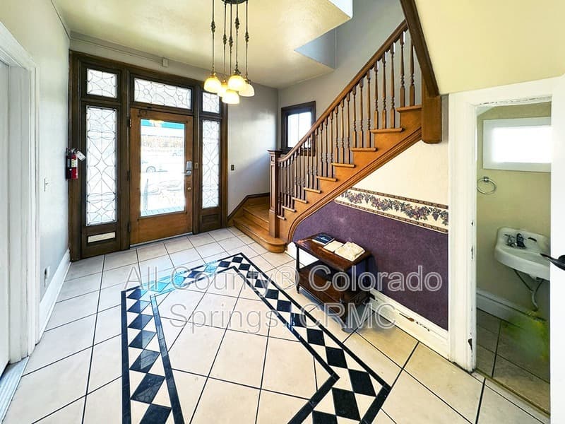 Colorado Springs Condo: 815 N Nevada Avenue