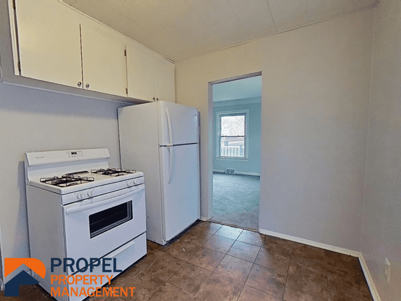 Redford Charter Township House: 26313 Southwestern Highway