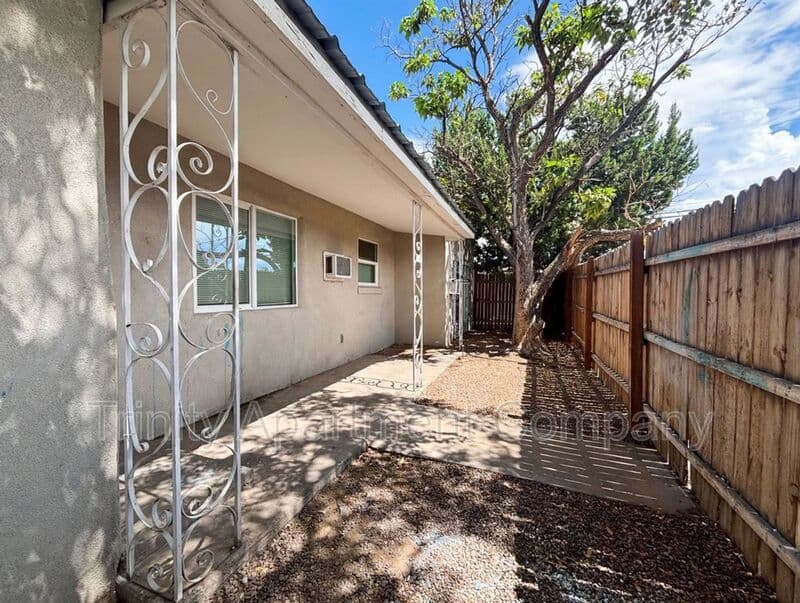 Albuquerque Condo: 644 Louisiana Blvd SE Albuquerque