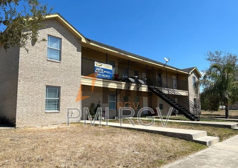 Mission Condo: 2017 Graham Ave
