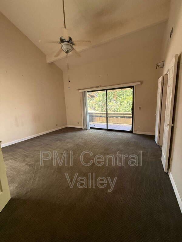 Modesto House: 1725 Edgebrook Drive