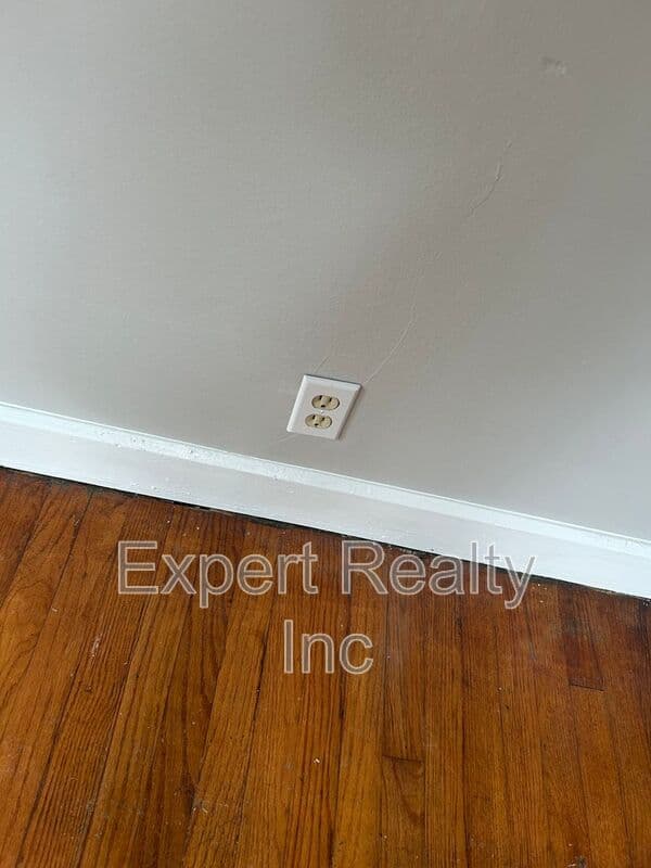 BIRMINGHAM House: 4807 TERRACE M