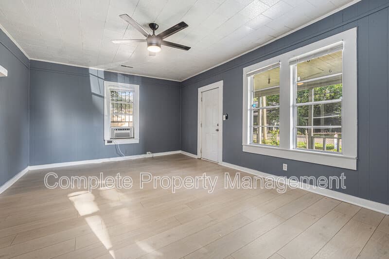 Bessemer House: 5906 5th Street South