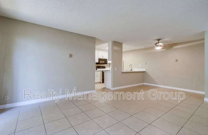 San Diego Condo: 8324 Regents Road