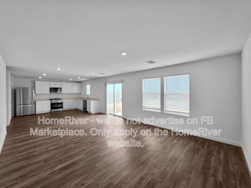 Florence House: 578 W Van Haren St