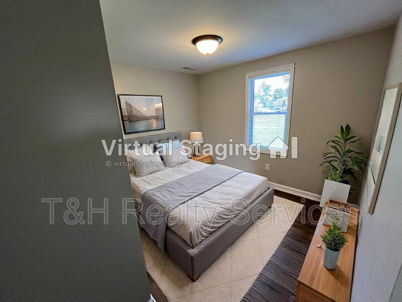 Muncie House: 611 North Waldemere Avenue