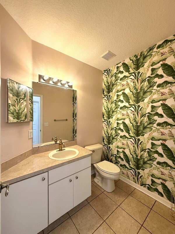 Lithia House: 16221 Bridgewalk Drive