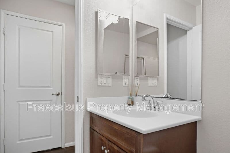 Chula Vista Townhome: 1724 Rolling Water