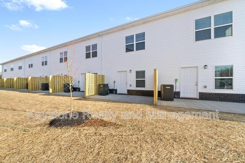 Clarksville Townhome: 760 Tracy Lane