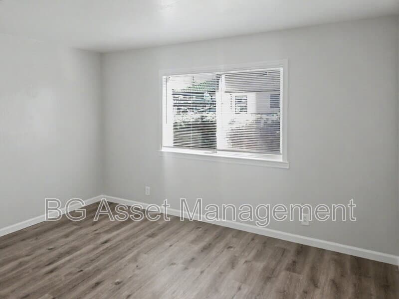San Pablo Condo: 1691 Hayes Street