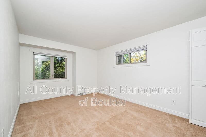 Boulder House: 4453 Pali Way