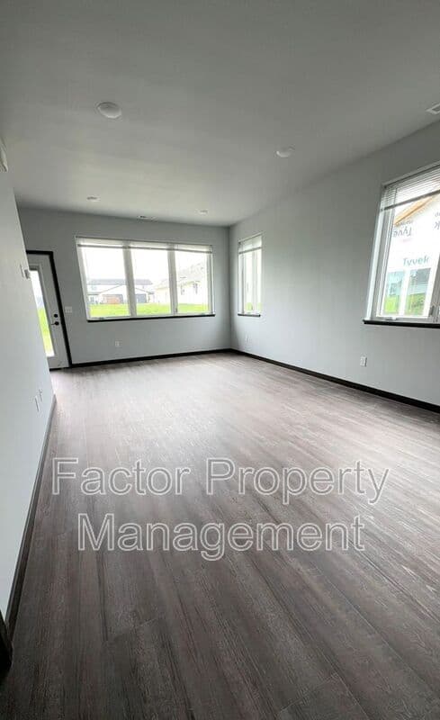 Mankato House: 3108 Noble Drive
