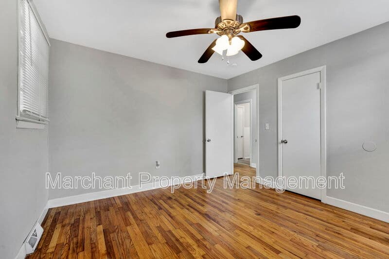 Greenville House: 17 Miracle Drive