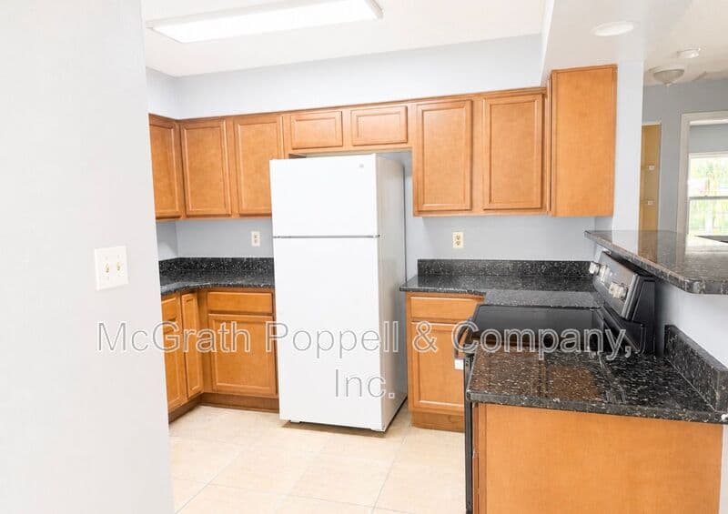 Lakeland Condo: 7702 Chase Rd