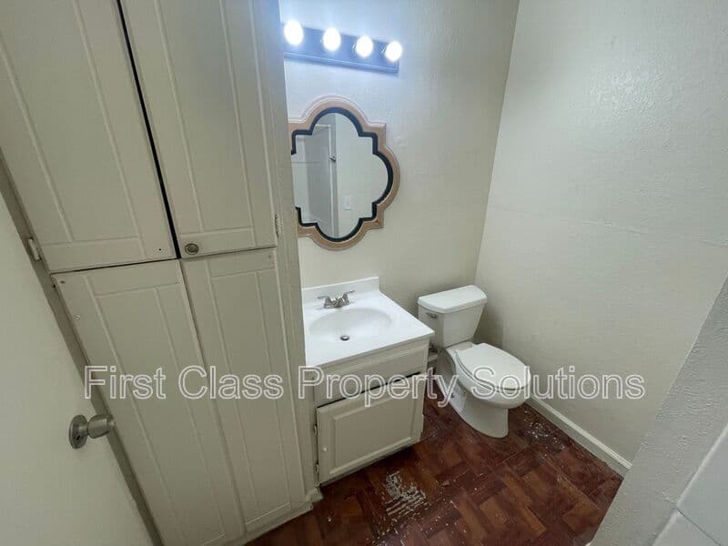 Oklahoma City House: 1731 NW 32nd St