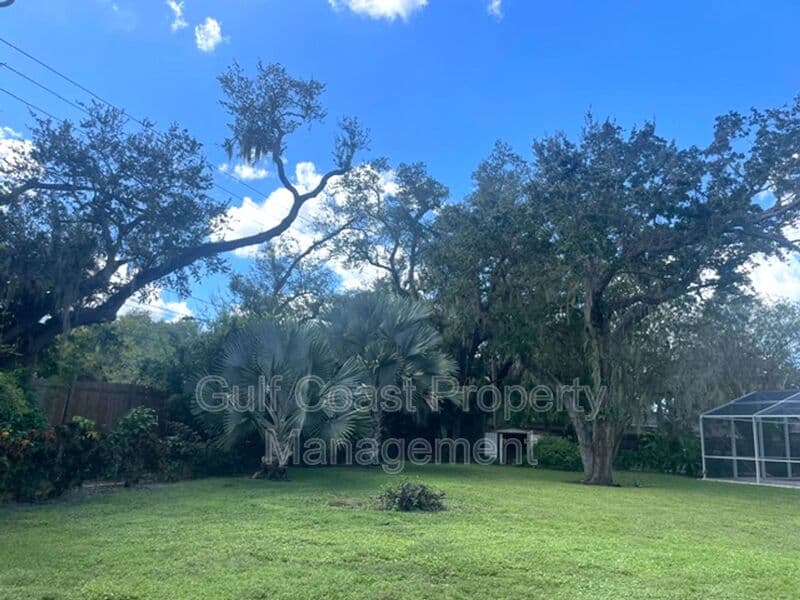 Sarasota House: 3737 Kingswood Dr