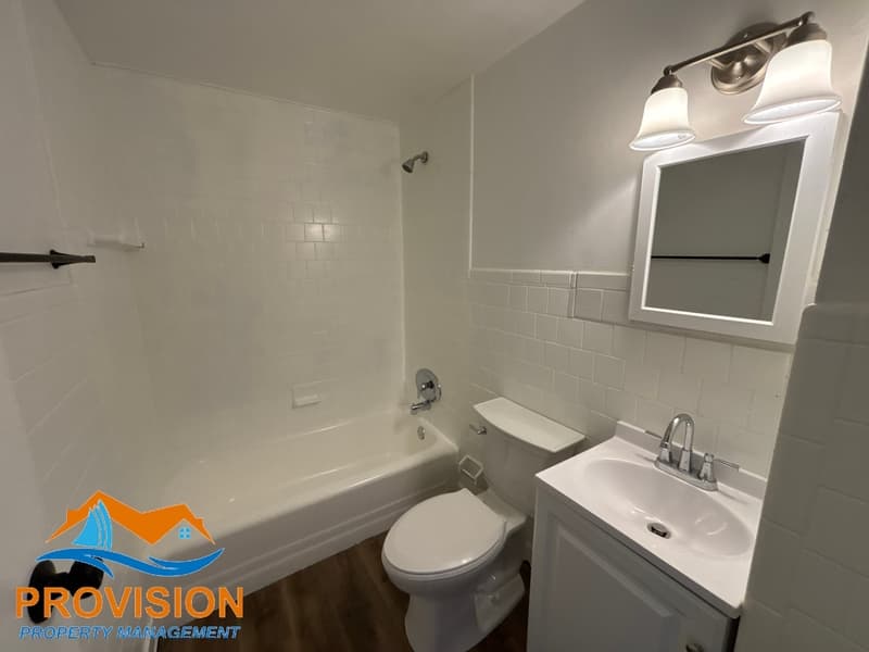 Baltimore Townhome: 2921 Freeway