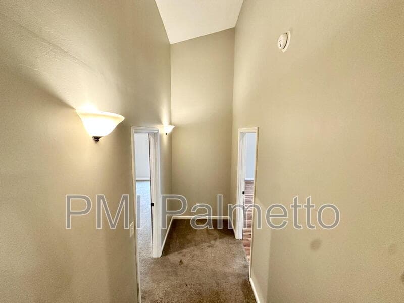 Camden House: 948 Wateree Blvd