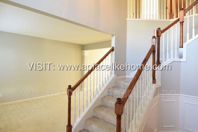 Olathe House: 22413 W 113th Ter
