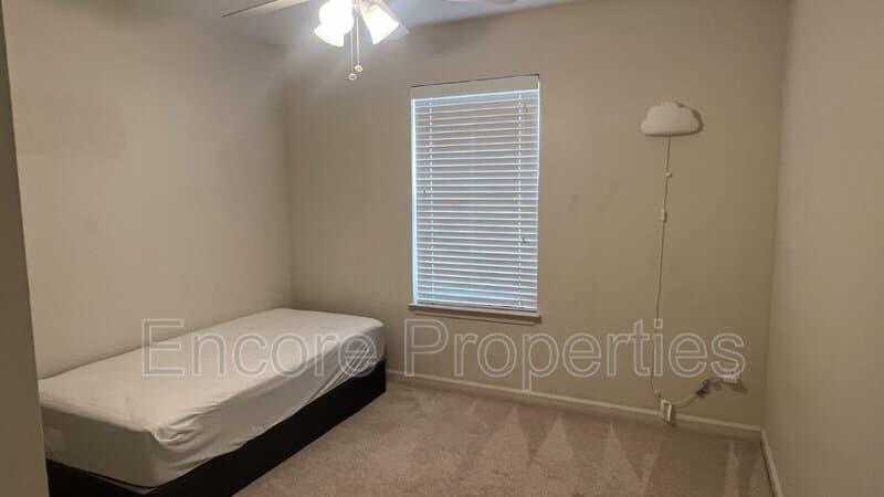 Greensboro Townhome: 821 Central Park Drive