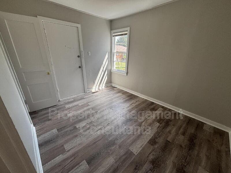 Huntsville House: 2303 Hammonds Avenue Northwest