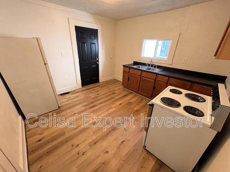 Fort Wayne House: 1233 Wall Street