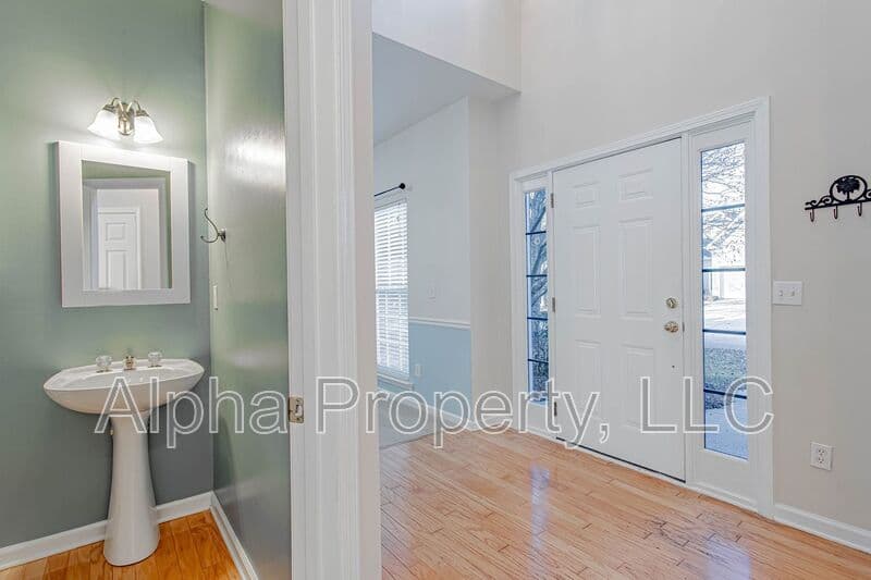 Greenville House: 7 Box Tree Way