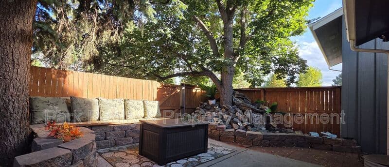 Aurora House: 2946 S Moline Pl