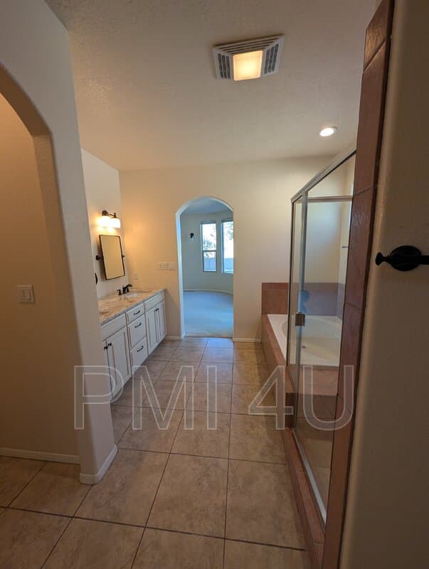 Albuquerque House: 12612 Carmel Ct NE
