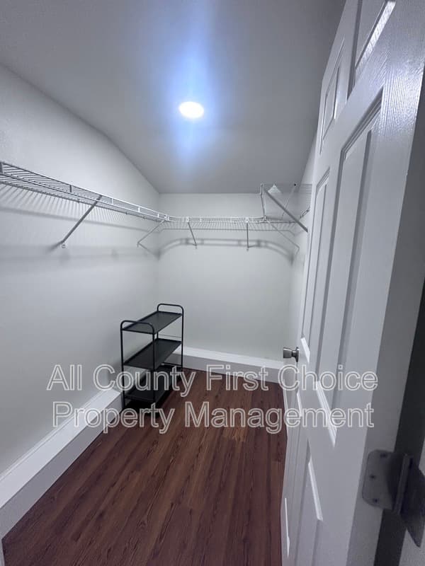 St. Petersburg House: 3928 1st Ave N