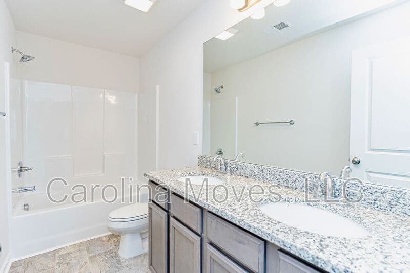 Anderson Townhome: 117 Village Main