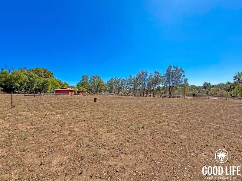 Valley Center House: 19286 Paradise Mountain Rd