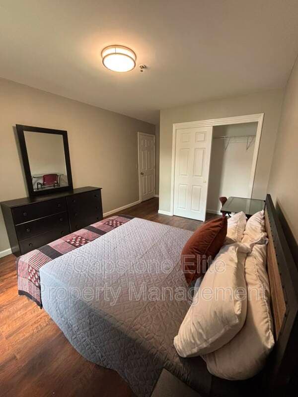 Newark Condo: 141-143 Norfolk Street - 2 - 3 Standard Corner