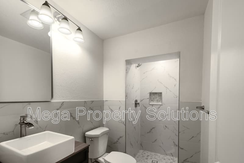 Tampa House: 910 East Osborne Avenue