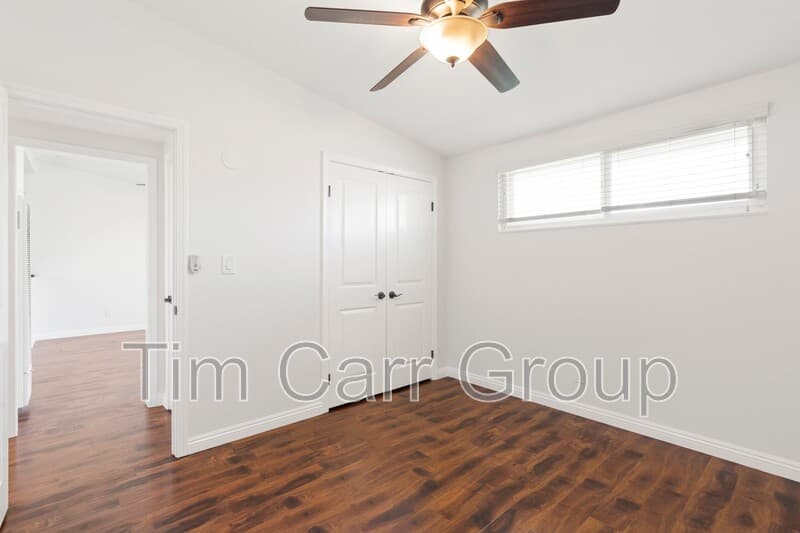 Costa Mesa Condo: 241 E 18th Street