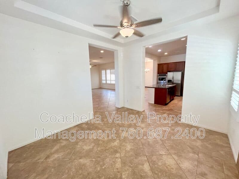 Cathedral City House: 511 Via Assisi