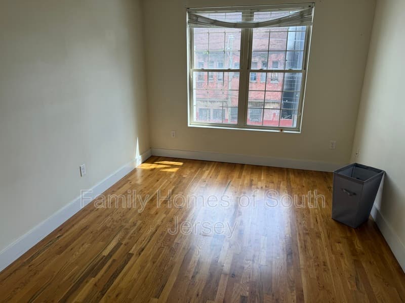 Philadelphia Apartment: 1315 N 15th St
