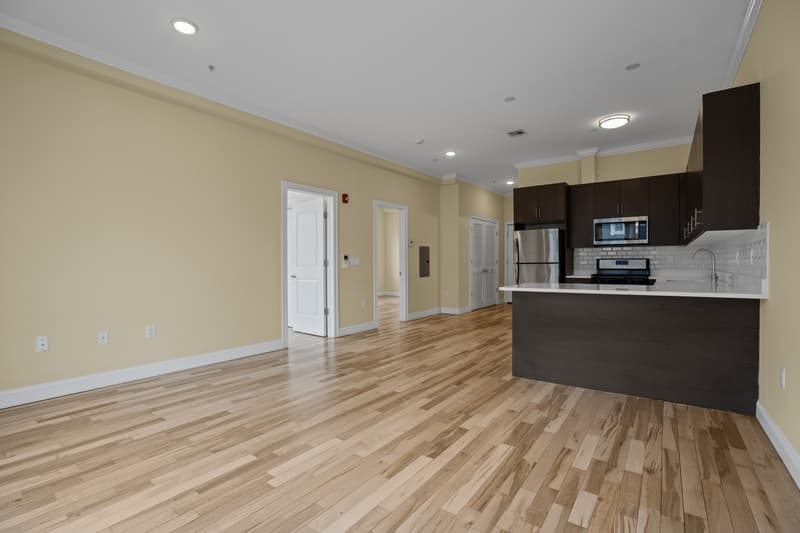 Union City Condo: 4401 Bergenline Avenue - 2A