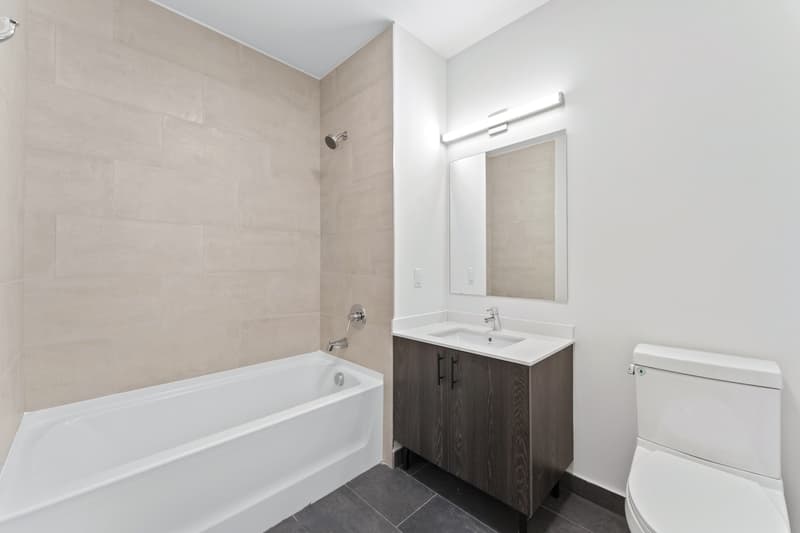 Orange Condo: 49s Day St. - 419