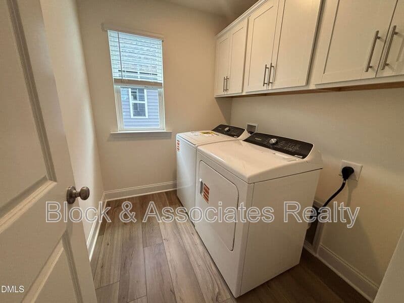 Raleigh House: 5128 Ranger Grove Way