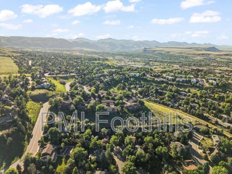 Golden Townhome: 206 South Holman Way