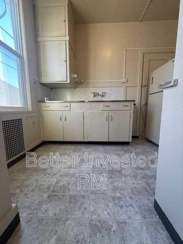 Santa Rosa Condo: 526 B St