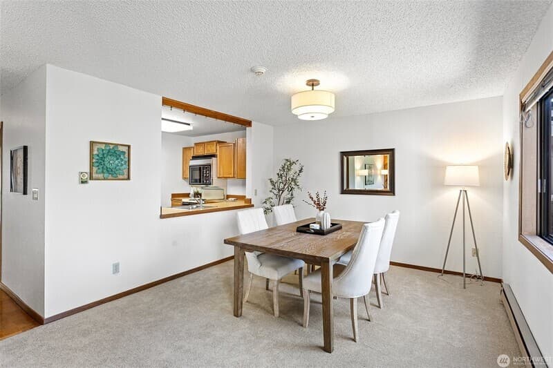 Bellevue Townhome: 12840 SE 40th Ct