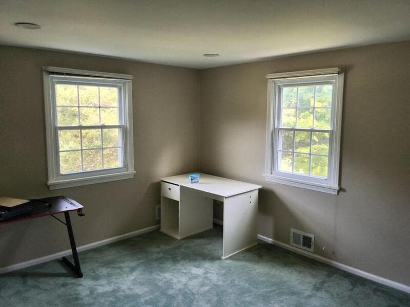 Pittsford House: 4 Old Forge Ln