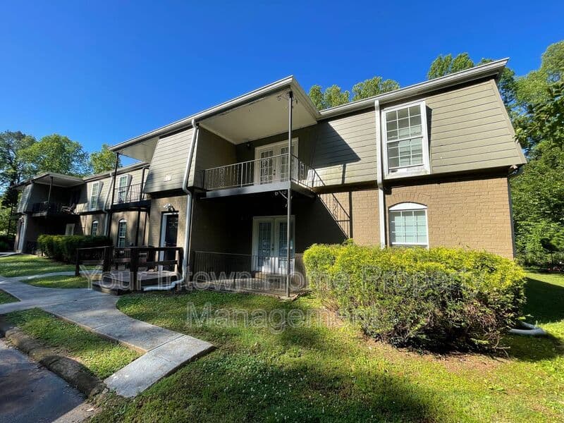 Decatur Condo: 2711 Fairlee Drive