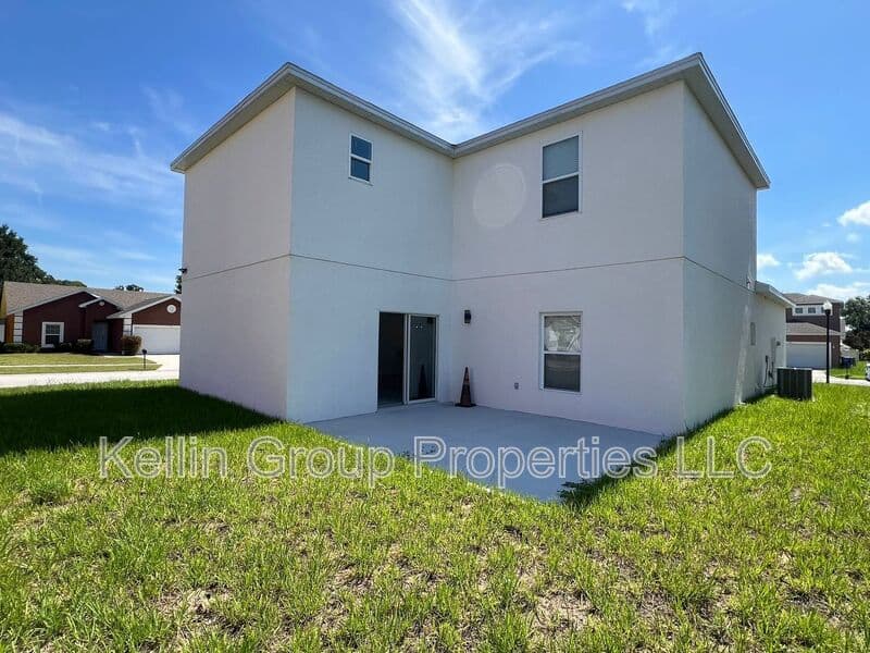 Winter Haven House: 2281 Whitley Ln